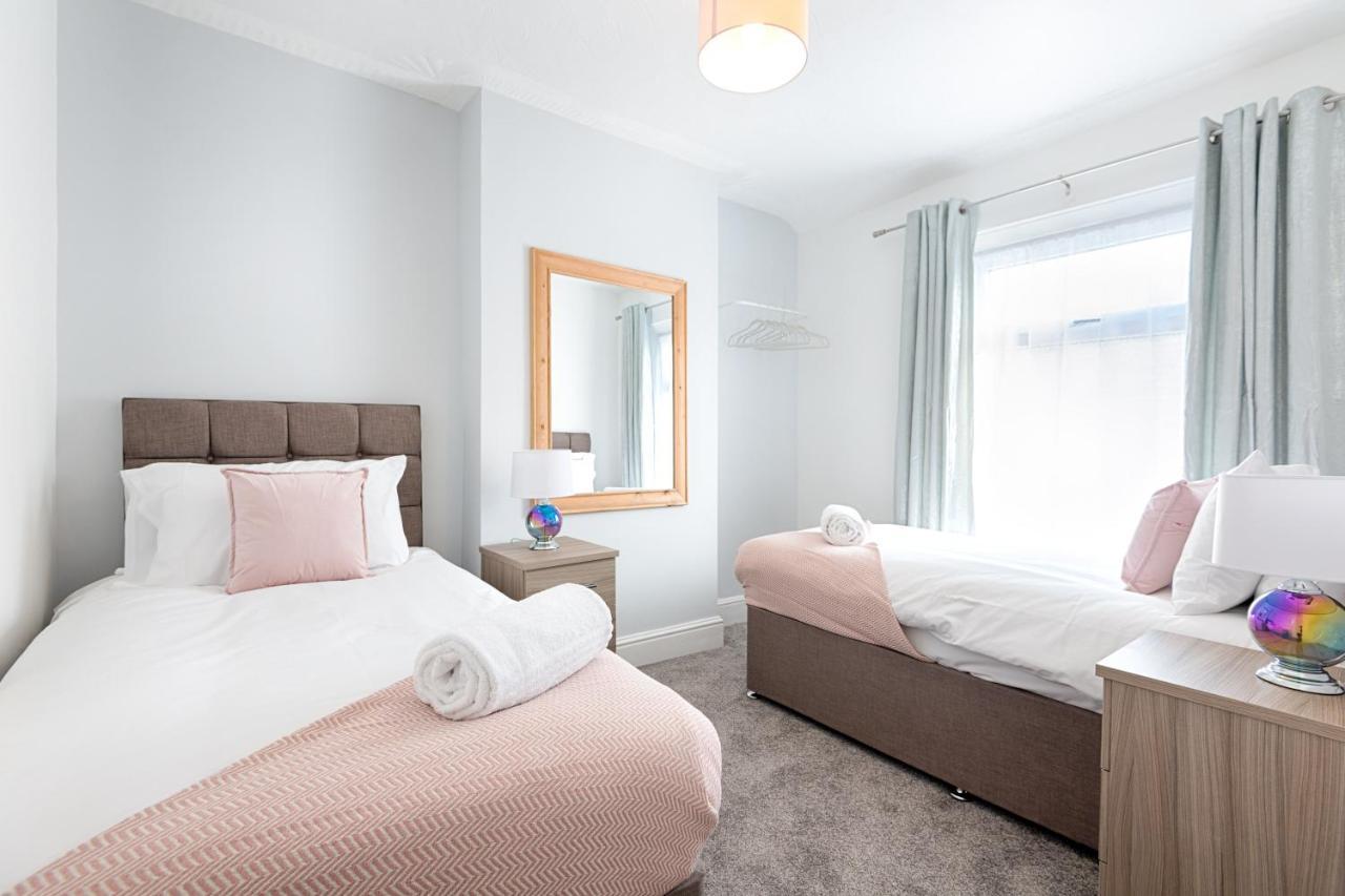 City Centre, Parking, Smart Tv'S In All Rooms スウォンジー エクステリア 写真