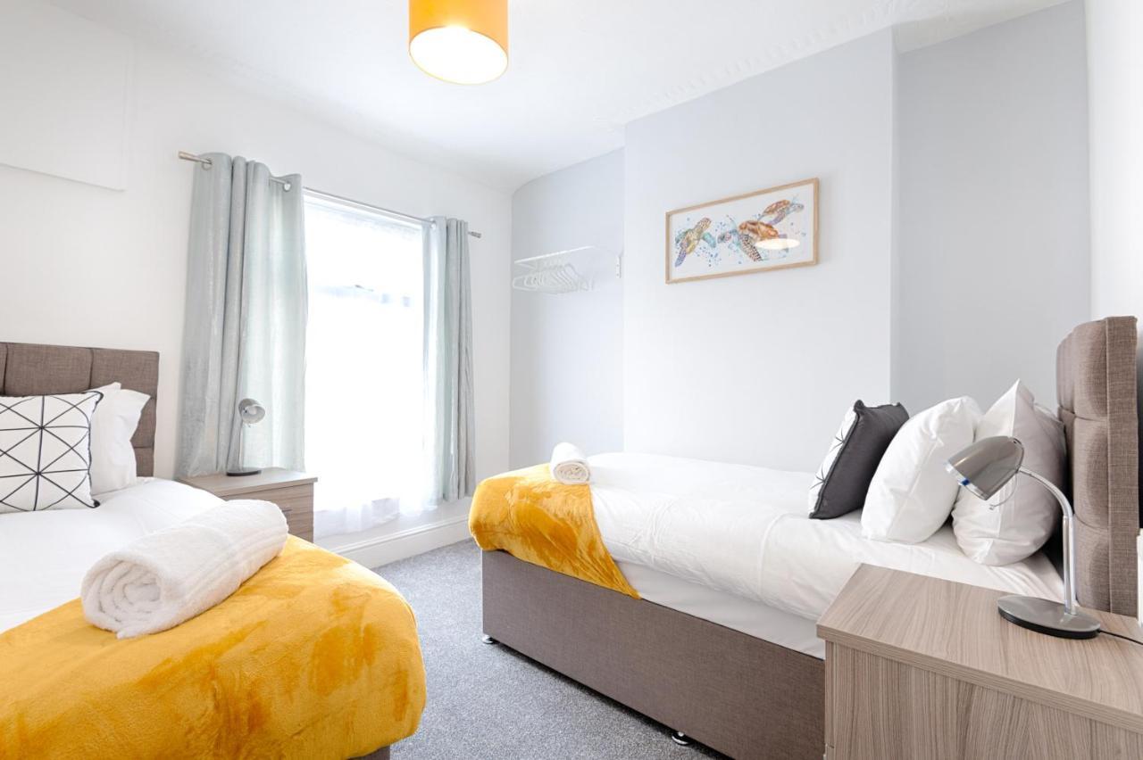 City Centre, Parking, Smart Tv'S In All Rooms スウォンジー エクステリア 写真